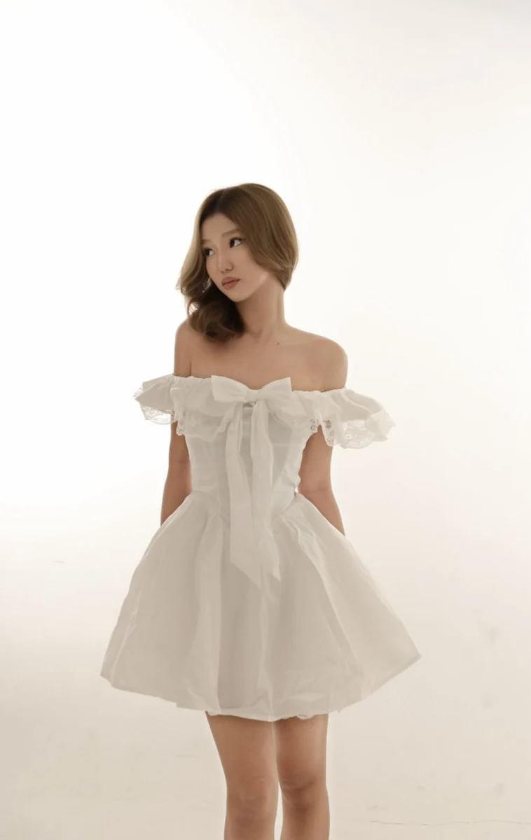 Emily escort in Hong Kong