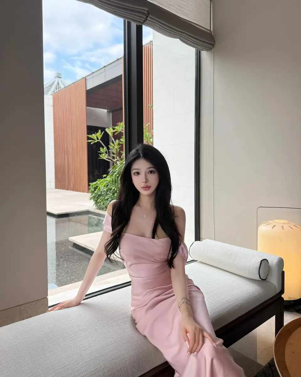 Maya escort in Hong Kong