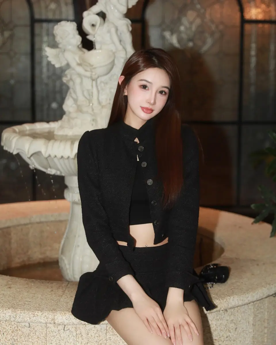 Maya escort in Hong Kong