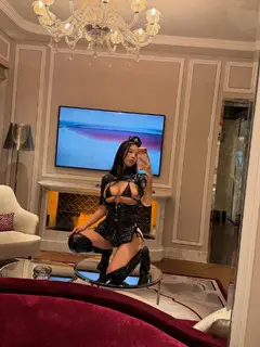 Nanami escort in Hong Kong