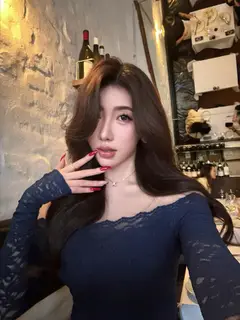 Yara escort in Hong Kong